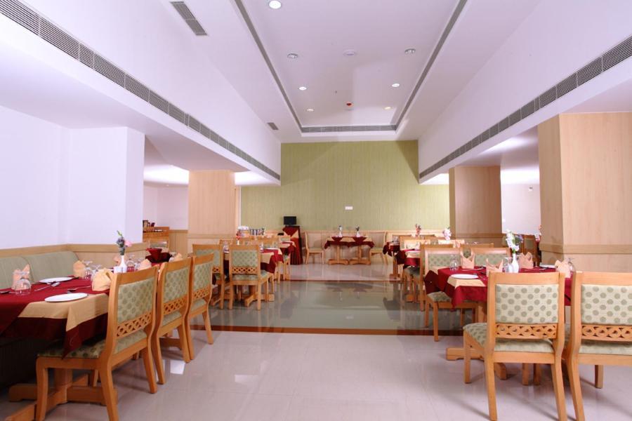 Hotel Pooram International Thrissur Exteriér fotografie
