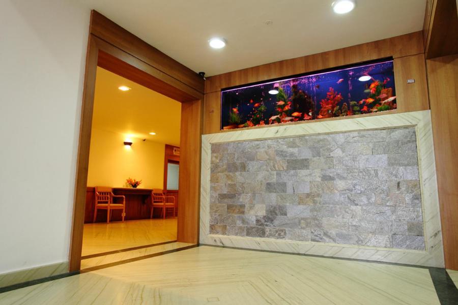 Hotel Pooram International Thrissur Exteriér fotografie